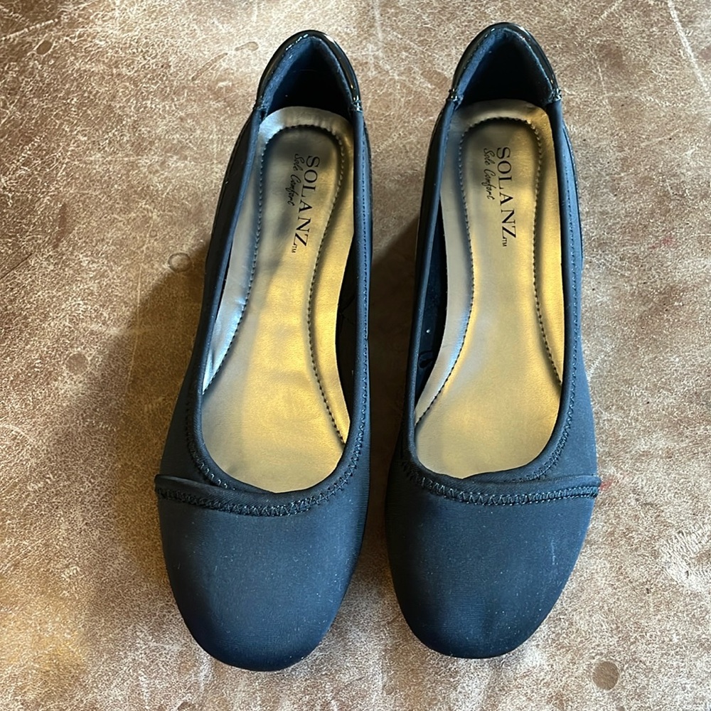 Solanz Sole Comfort Women's Black Wedge Heels. Very Good Condition. Size 9M.